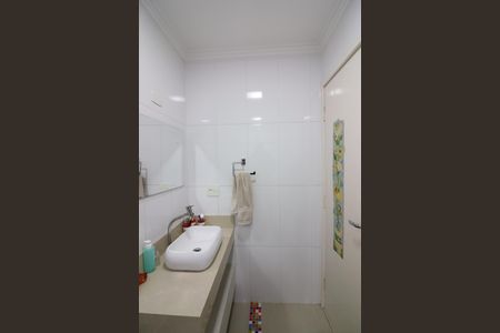 Casa à venda com 150m², 3 quartos e 3 vagasQuarto 2 - Suíte Banheiro 