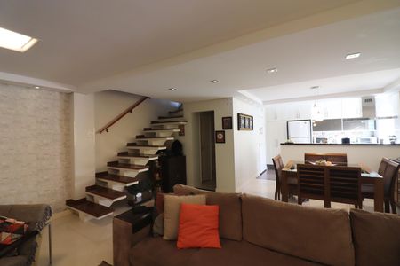 Casa à venda com 150m², 3 quartos e 3 vagasSala 