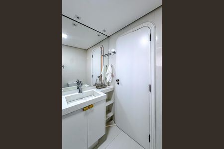 Apartamento à venda com 300m², 4 quartos e 4 vagasBanheiro da Suíte