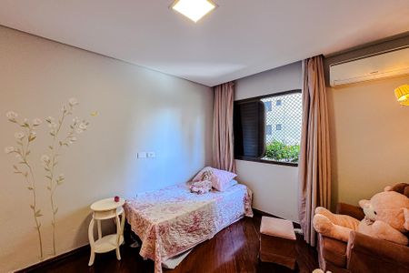 Apartamento à venda com 300m², 4 quartos e 4 vagasQuarto 2 - Suíte