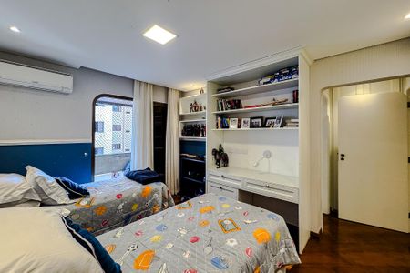 Apartamento à venda com 300m², 4 quartos e 4 vagasQuarto 3 - Suíte