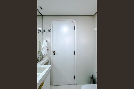 Apartamento à venda com 300m², 4 quartos e 4 vagasBanheiro da Suíte