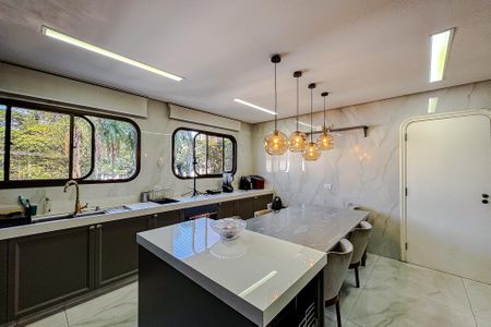 Apartamento à venda com 300m², 4 quartos e 4 vagasCozinha