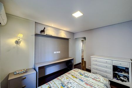 Apartamento à venda com 300m², 4 quartos e 4 vagasQuarto 4 - Suíte