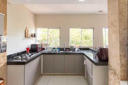 Casa à venda com 596m², 3 quartos e 2 vagas Casa à venda com 596m², 3 quartos e 2 vagasCozinha