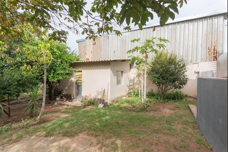 Casa à venda com 596m², 3 quartos e 2 vagas Casa à venda com 596m², 3 quartos e 2 vagasQuintal