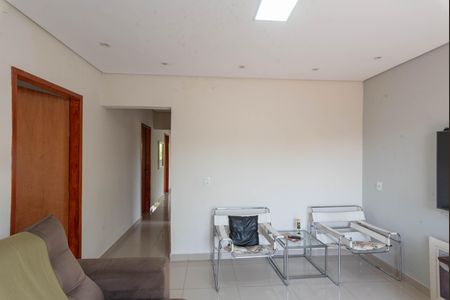 Casa à venda com 596m², 3 quartos e 2 vagas Casa à venda com 596m², 3 quartos e 2 vagasSala