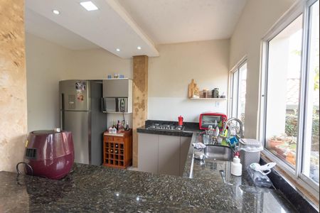 Casa à venda com 596m², 3 quartos e 2 vagas Casa à venda com 596m², 3 quartos e 2 vagasCozinha