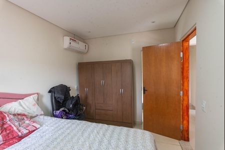 Casa à venda com 596m², 3 quartos e 2 vagas Casa à venda com 596m², 3 quartos e 2 vagasSuíte