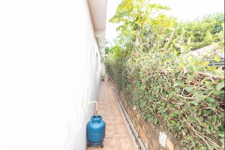 Casa à venda com 596m², 3 quartos e 2 vagas Casa à venda com 596m², 3 quartos e 2 vagasQuintal