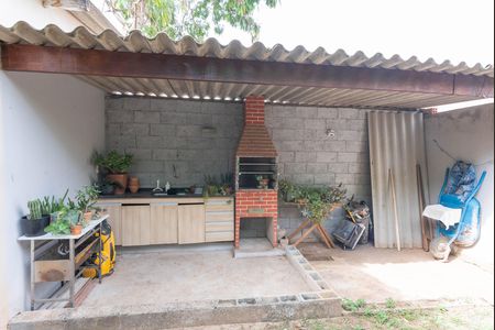 Casa à venda com 596m², 3 quartos e 2 vagas Casa à venda com 596m², 3 quartos e 2 vagasChurrasqueira