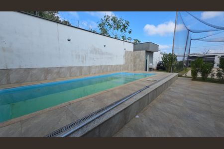 Casa à venda com 400m², 1 quarto e 3 vagas Casa à venda com 400m², 1 quarto e 3 vagasÁrea externa