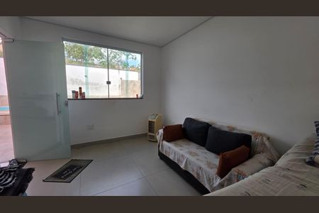 Casa à venda com 400m², 1 quarto e 3 vagas Casa à venda com 400m², 1 quarto e 3 vagasSala / Quarto