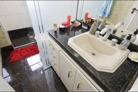Apartamento para alugar com 150m², 4 quartos e 2 vagas Apartamento para alugar com 150m², 4 quartos e 2 vagasBanheiro social