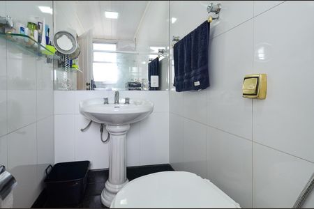Apartamento para alugar com 150m², 4 quartos e 2 vagas Apartamento para alugar com 150m², 4 quartos e 2 vagasBanheiro da suite