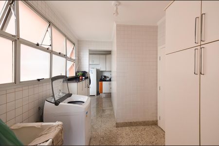 Apartamento para alugar com 150m², 4 quartos e 2 vagas Apartamento para alugar com 150m², 4 quartos e 2 vagasArea de serviço