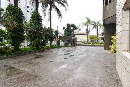 Apartamento para alugar com 150m², 4 quartos e 2 vagas Apartamento para alugar com 150m², 4 quartos e 2 vagasArea comum