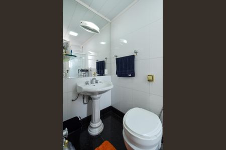 Apartamento para alugar com 150m², 4 quartos e 2 vagas Apartamento para alugar com 150m², 4 quartos e 2 vagasBanheiro da suite