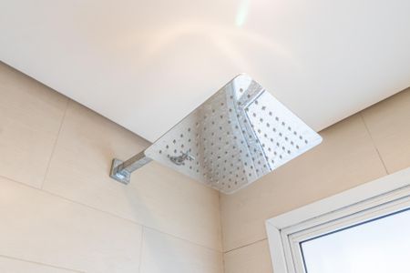 Apartamento para alugar com 254m², 4 quartos e 4 vagas Apartamento para alugar com 254m², 4 quartos e 4 vagasBanheiro da Suíte 1