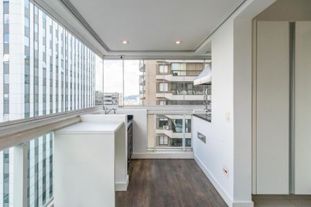 Apartamento para alugar com 254m², 4 quartos e 4 vagas Apartamento para alugar com 254m², 4 quartos e 4 vagasCozinha