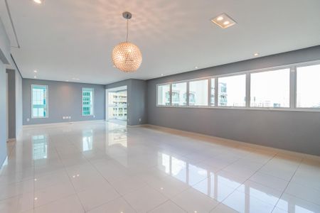 Apartamento para alugar com 254m², 4 quartos e 4 vagas Apartamento para alugar com 254m², 4 quartos e 4 vagasSala