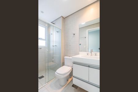 Apartamento para alugar com 254m², 4 quartos e 4 vagas Apartamento para alugar com 254m², 4 quartos e 4 vagasBanheiro da Suíte 2
