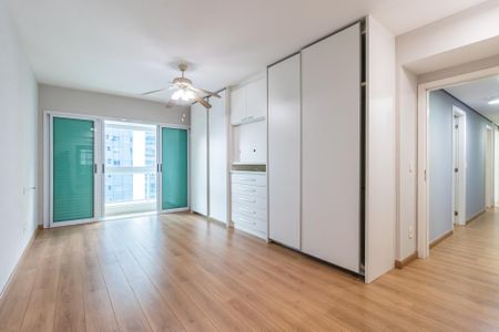 Apartamento para alugar com 254m², 4 quartos e 4 vagas Apartamento para alugar com 254m², 4 quartos e 4 vagasSuíte 4