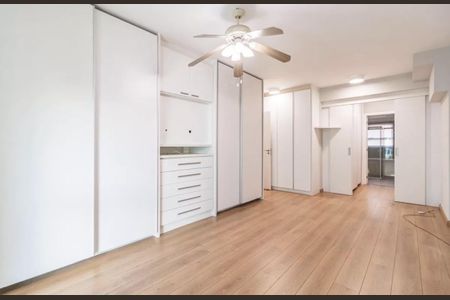 Apartamento para alugar com 254m², 4 quartos e 4 vagas Apartamento para alugar com 254m², 4 quartos e 4 vagasÁrea de Serviço