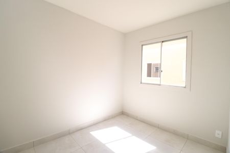 Quarto 2 de apartamento para alugar com 2 quartos, 46m² em Chácaras Tubalina E Quartel, Uberlândia