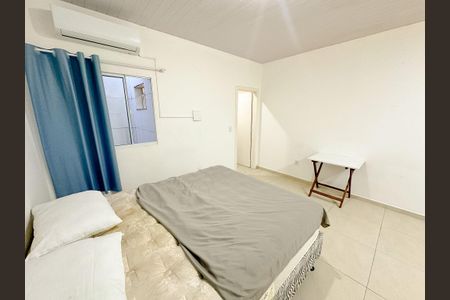Quarto de kitnet/studio para alugar com 1 quarto, 25m² em Canasvieiras, Florianópolis
