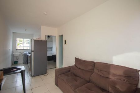 Sala de apartamento para alugar com 1 quarto, 50m² em Paraíso, São Gonçalo