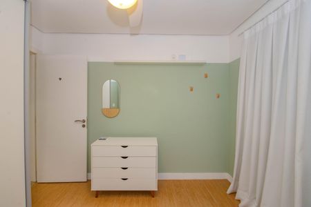 Quarto de apartamento para alugar com 1 quarto, 47m² em Passo D’areia, Porto Alegre