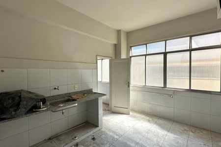 Apartamento à venda com 251m², 3 quartos e sem vaga