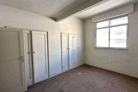 Apartamento à venda com 251m², 3 quartos e sem vaga
