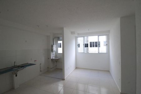 Sala de apartamento para alugar com 2 quartos, 42m² em Jardim Nova Era, Nova Iguaçu