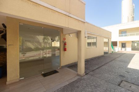 Apartamento para alugar com 45m², 2 quartos e 1 vaga Apartamento para alugar com 45m², 2 quartos e 1 vagaÁrea comum - Salão de festas