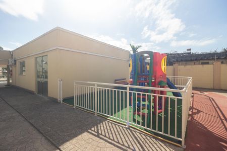 Apartamento para alugar com 45m², 2 quartos e 1 vaga Apartamento para alugar com 45m², 2 quartos e 1 vagaÁrea comum - Playground