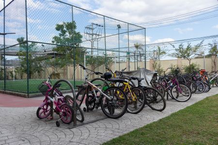 Apartamento para alugar com 45m², 2 quartos e 1 vaga Apartamento para alugar com 45m², 2 quartos e 1 vagaÁrea comum - Playground