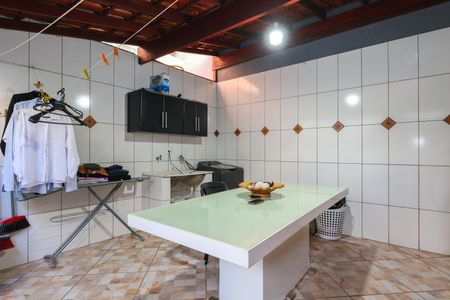 Casa à venda com 250m², 3 quartos e 2 vagasÁrea de Serviço