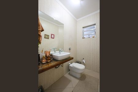 Casa à venda com 250m², 3 quartos e 2 vagasLavabo