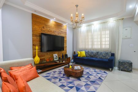 Casa à venda com 250m², 3 quartos e 2 vagasSala