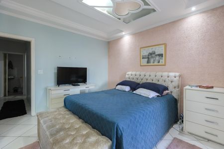 Casa à venda com 250m², 3 quartos e 2 vagasSuíte