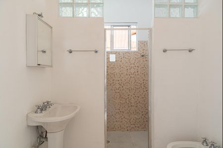 Apartamento para alugar com 48m², 2 quartos e sem vagaBanheiro