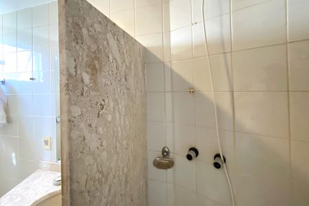 Apartamento à venda com 96m², 3 quartos e 2 vagas Apartamento à venda com 96m², 3 quartos e 2 vagasBanheiro da Suíte