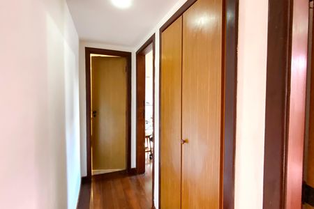 Apartamento à venda com 96m², 3 quartos e 2 vagas Apartamento à venda com 96m², 3 quartos e 2 vagasCorredor