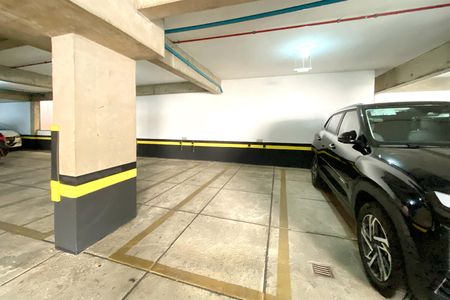 Apartamento à venda com 96m², 3 quartos e 2 vagas Apartamento à venda com 96m², 3 quartos e 2 vagasVaga 2