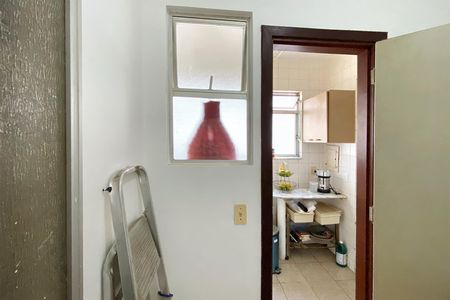 Apartamento à venda com 96m², 3 quartos e 2 vagas Apartamento à venda com 96m², 3 quartos e 2 vagasQuarto de Serviço