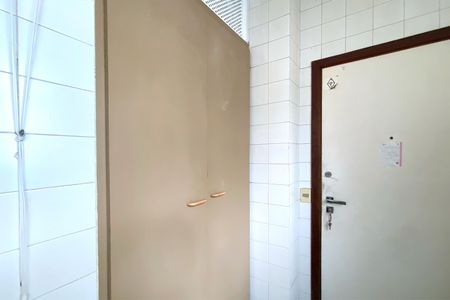 Apartamento à venda com 96m², 3 quartos e 2 vagas Apartamento à venda com 96m², 3 quartos e 2 vagasÁrea de Serviço