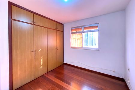 Apartamento à venda com 96m², 3 quartos e 2 vagas Apartamento à venda com 96m², 3 quartos e 2 vagasSuite