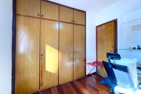 Apartamento à venda com 96m², 3 quartos e 2 vagas Apartamento à venda com 96m², 3 quartos e 2 vagasQuarto 3